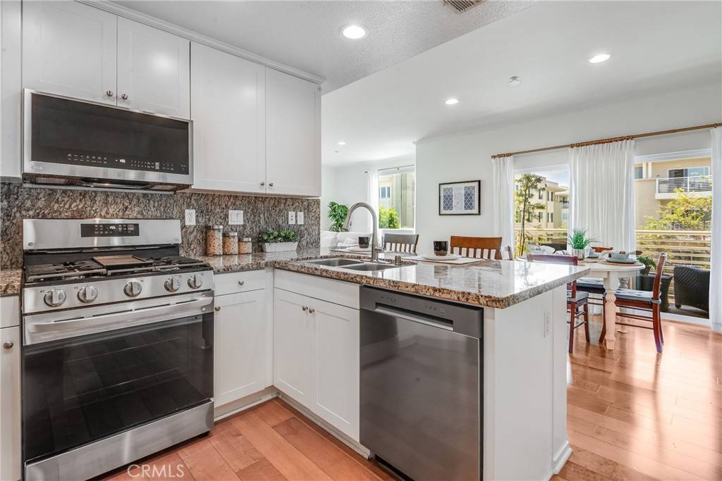Hawthorne, CA 90250,12920 Central Avenue #301