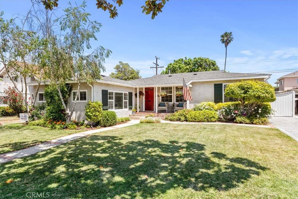 Los Angeles, CA 90045,8212 Reading AVE