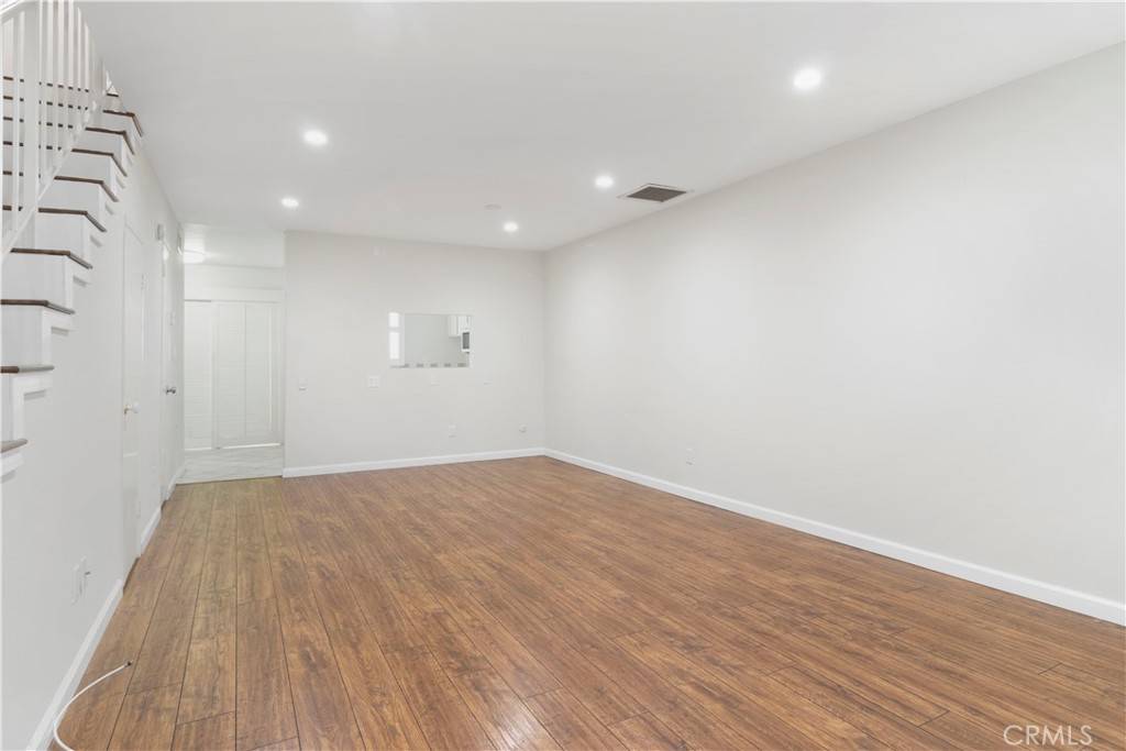 Sherman Oaks, CA 91403,4558 Willis AVE #122