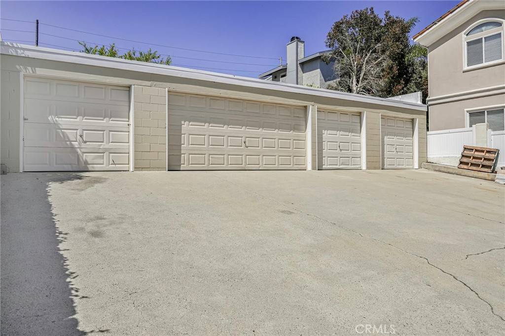 Redondo Beach, CA 90278,2007 Huntington Lane