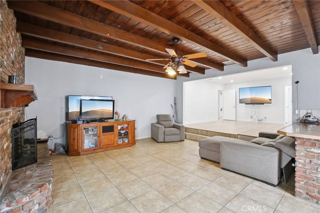 Long Beach, CA 90808,3686 Palo Verde AVE