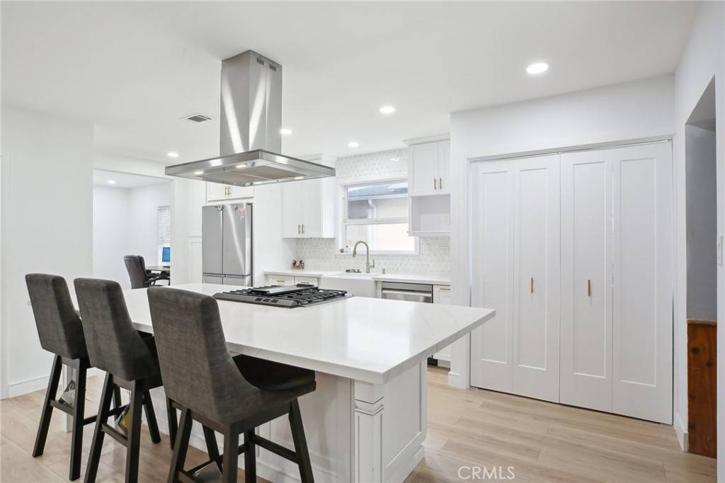 3686 Palo Verde AVE Long Beach, CA 90808