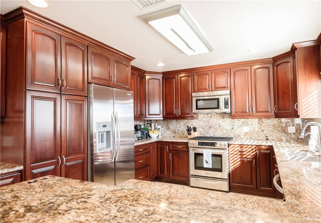 Hermosa Beach, CA 90254,606 5th ST