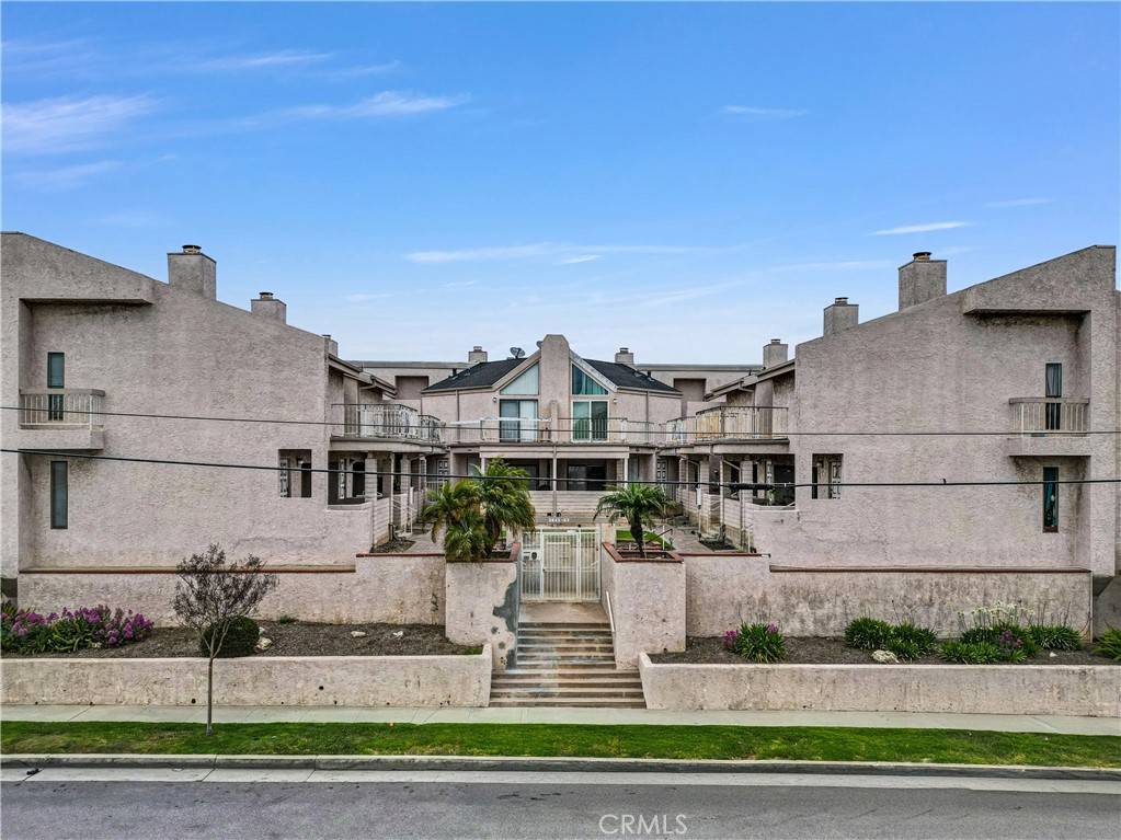 Torrance, CA 90504,3853 W 182nd ST