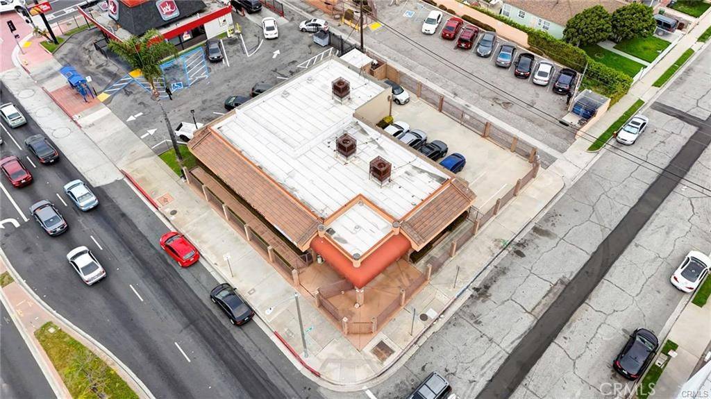 Compton, CA 90221,1105 N Chester AVE