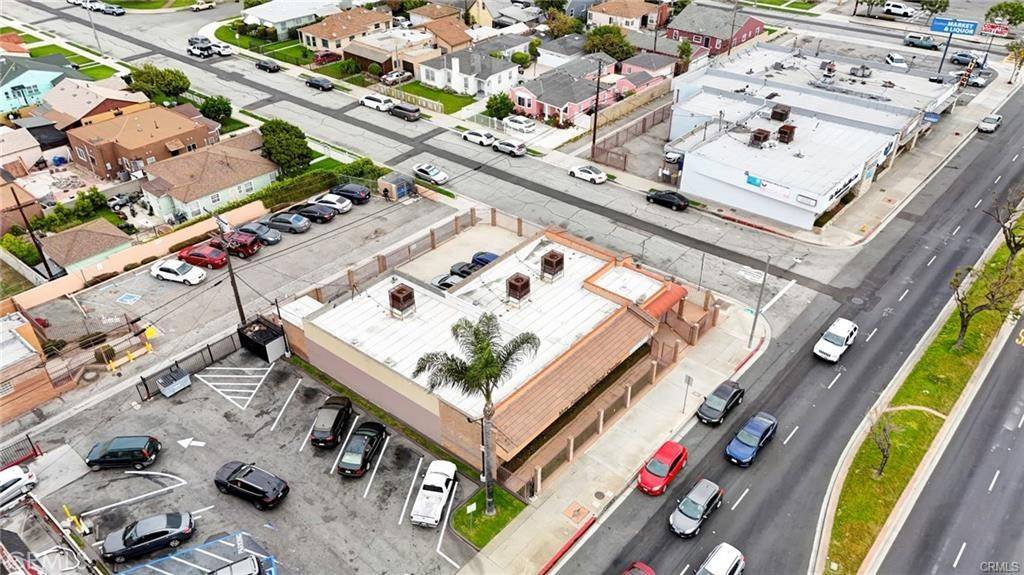 Compton, CA 90221,1105 N Chester AVE