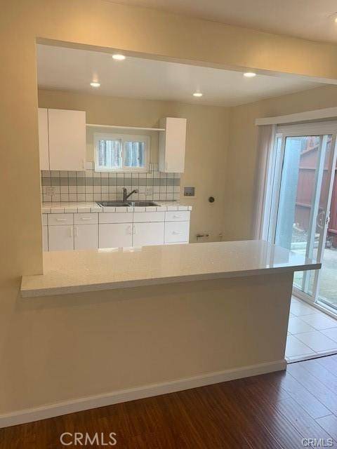 Redondo Beach, CA 90278,1922 1/2 Rockefeller LN