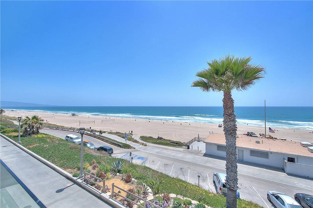 Manhattan Beach, CA 90266,3616 The Strand #A