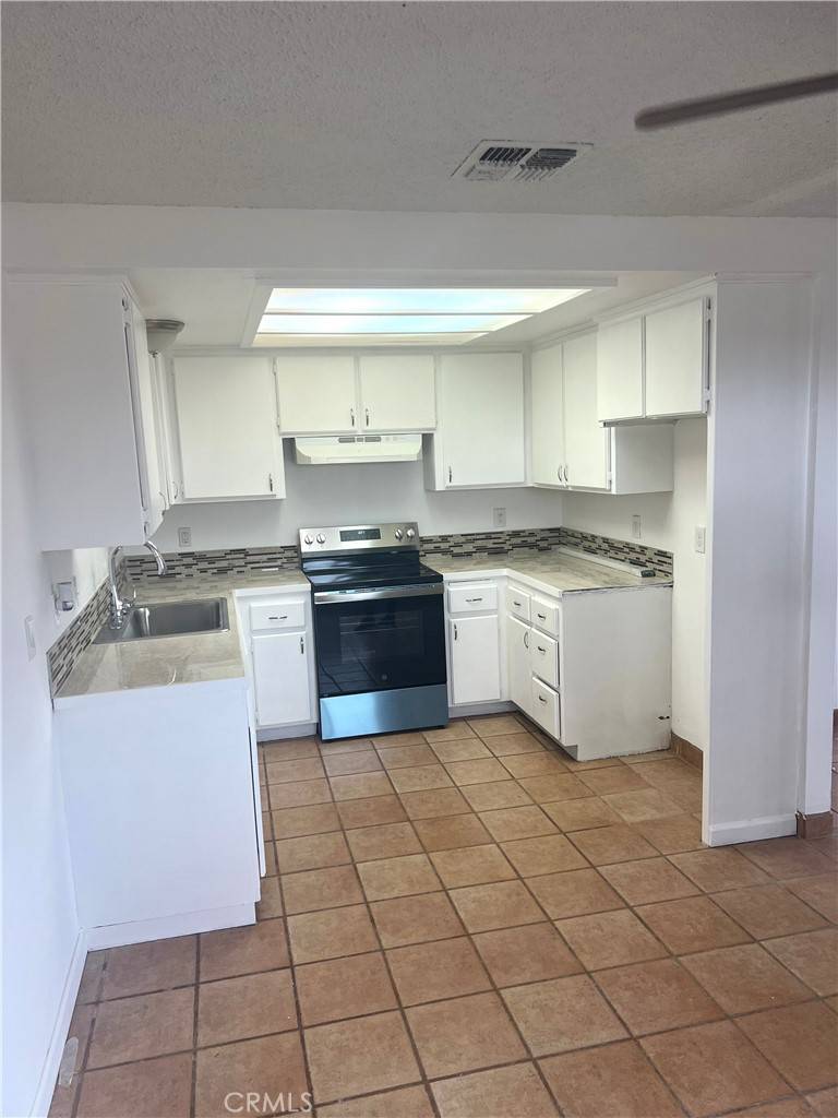 Yucca Valley, CA 92284,58573 Sunflower DR