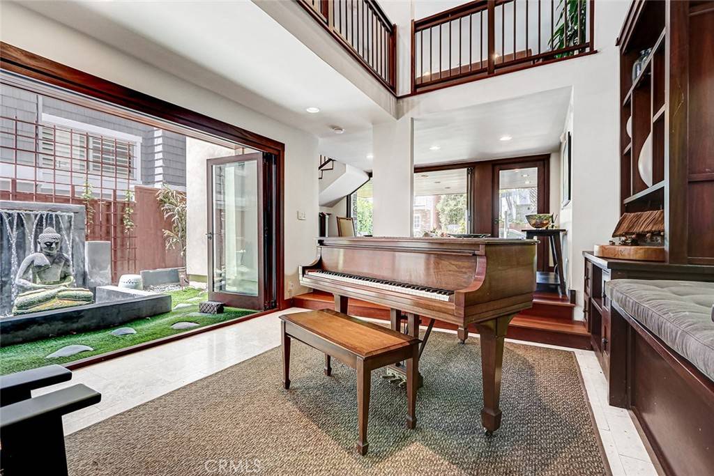 Manhattan Beach, CA 90266,436 32nd St.