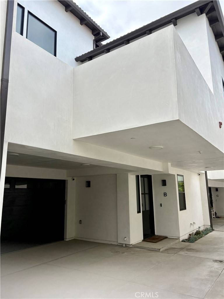 Redondo Beach, CA 90278,2621 Gates AVE #B