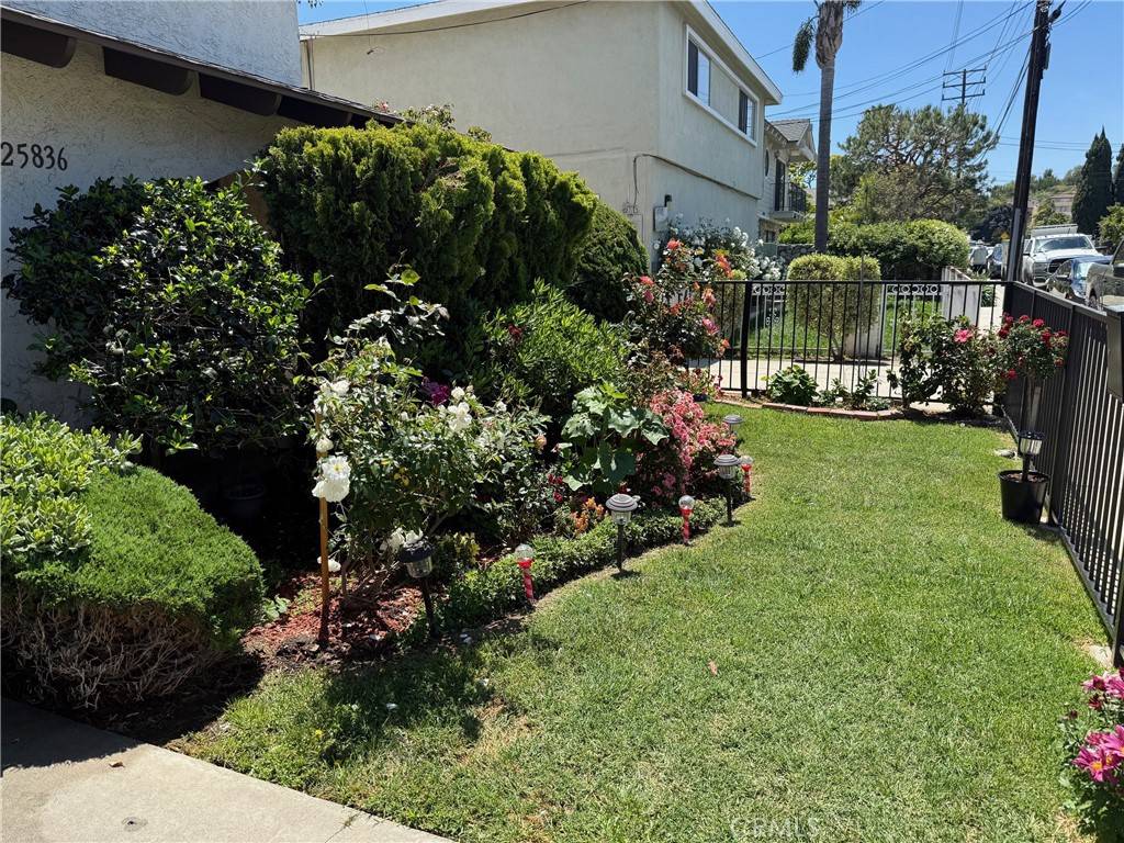 Lomita, CA 90717,25834 Cypress ST