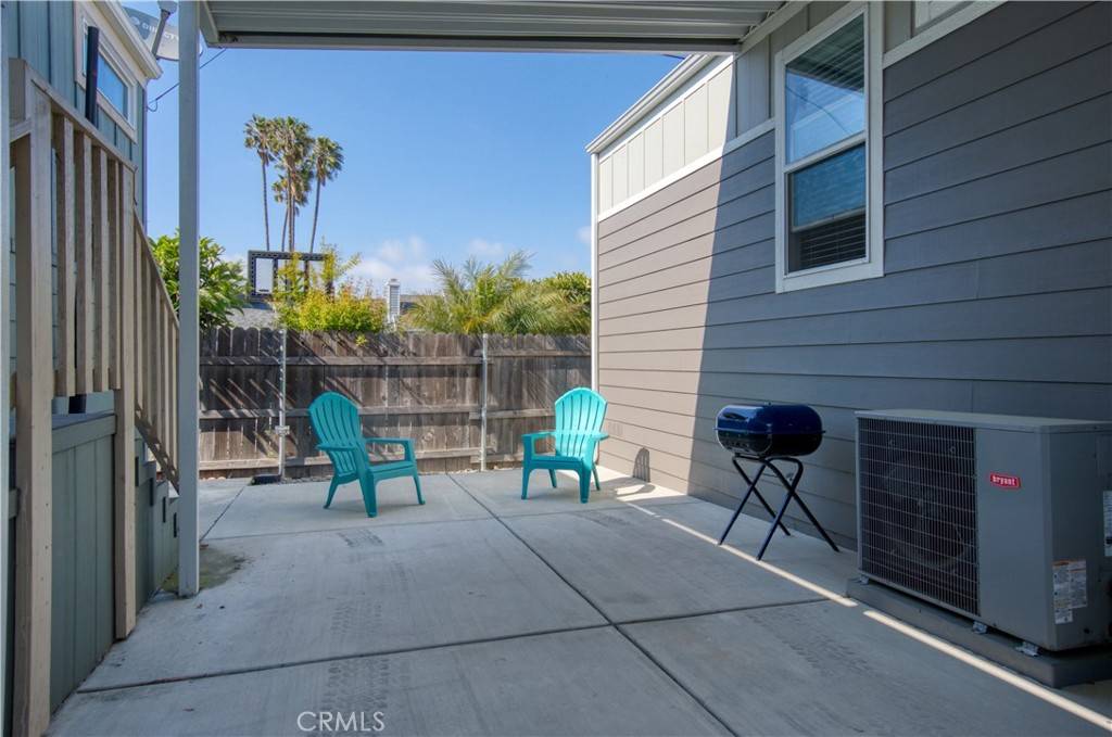 Lomita, CA 90717,26006 Oak ST #6