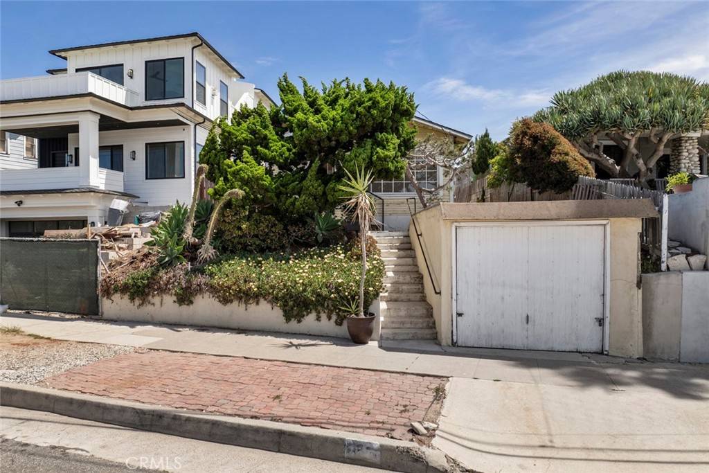 Redondo Beach, CA 90277,808 El Redondo AVE