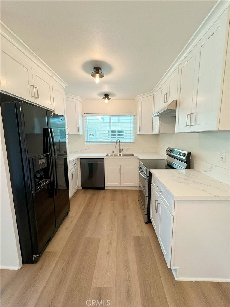 Long Beach, CA 90814,2844 E 3rd ST #210
