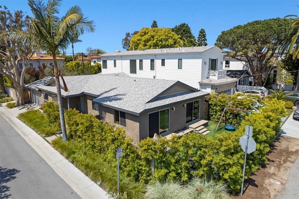 Manhattan Beach, CA 90266,1049 14th ST