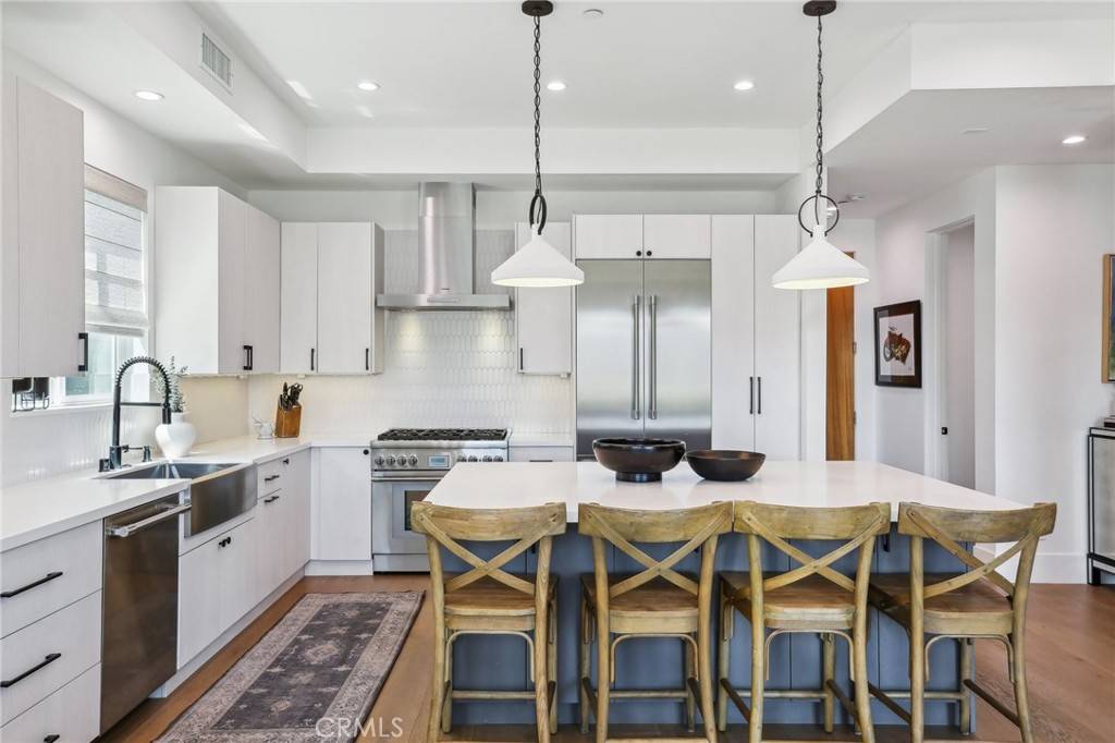 Redondo Beach, CA 90278,1926 Ruhland AVE #B