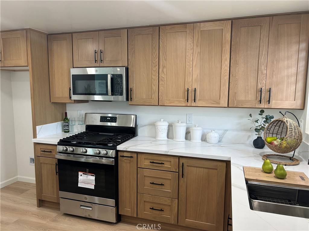Harbor City, CA 90710,990 244th ST