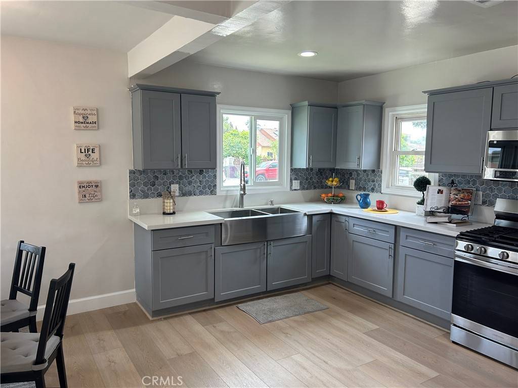 3375 Baltic AVE Long Beach, CA 90810