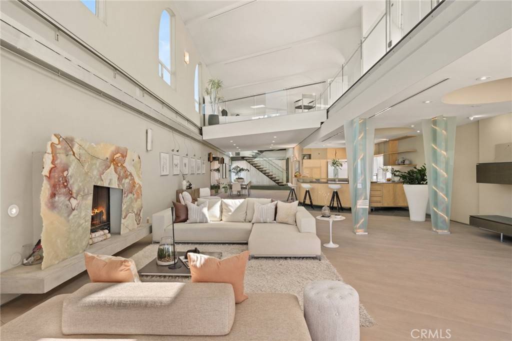 Marina Del Rey, CA 90292,3111 Ocean Front Walk