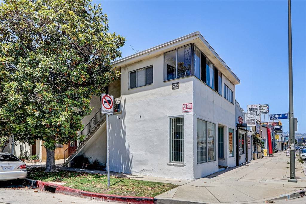 Los Angeles, CA 90035,8501 Pickford ST