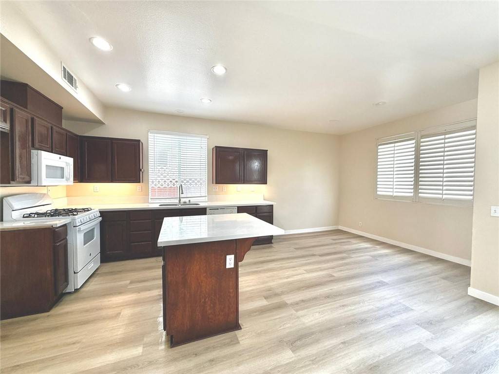 Carson, CA 90745,24827 Carmel DR