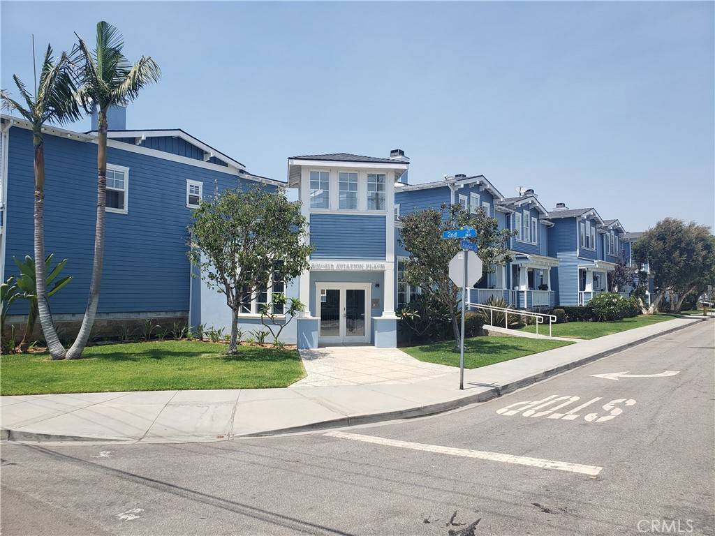 Manhattan Beach, CA 90266,221 Aviation PL