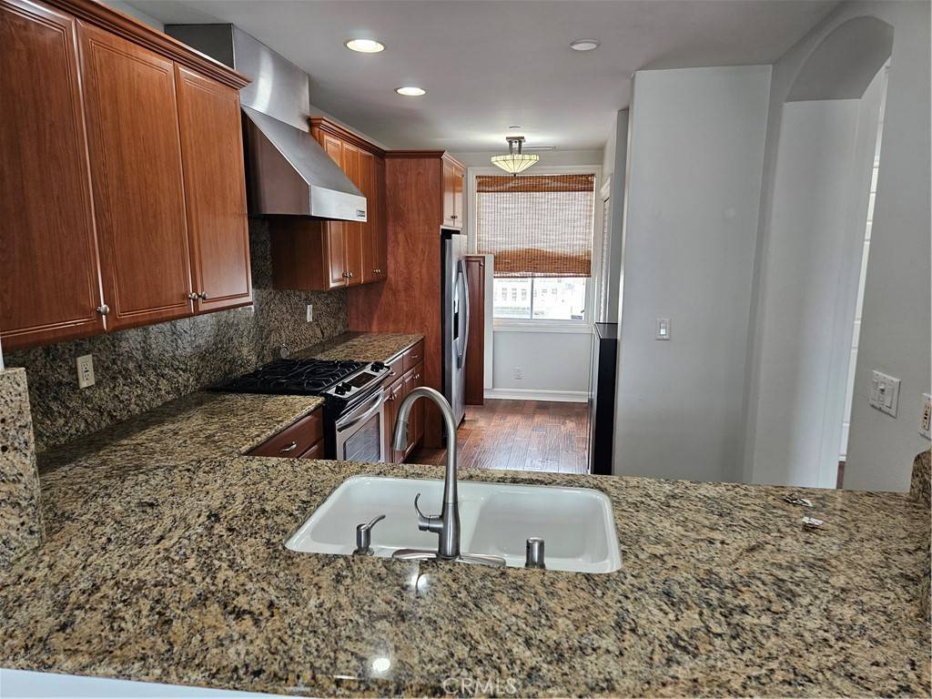 Manhattan Beach, CA 90266,221 Aviation PL