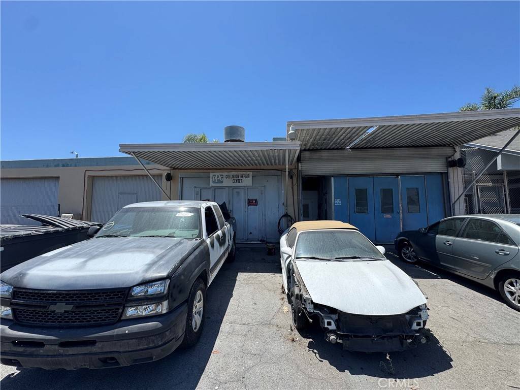 Lomita, CA 90717,2075 Lomita BLVD