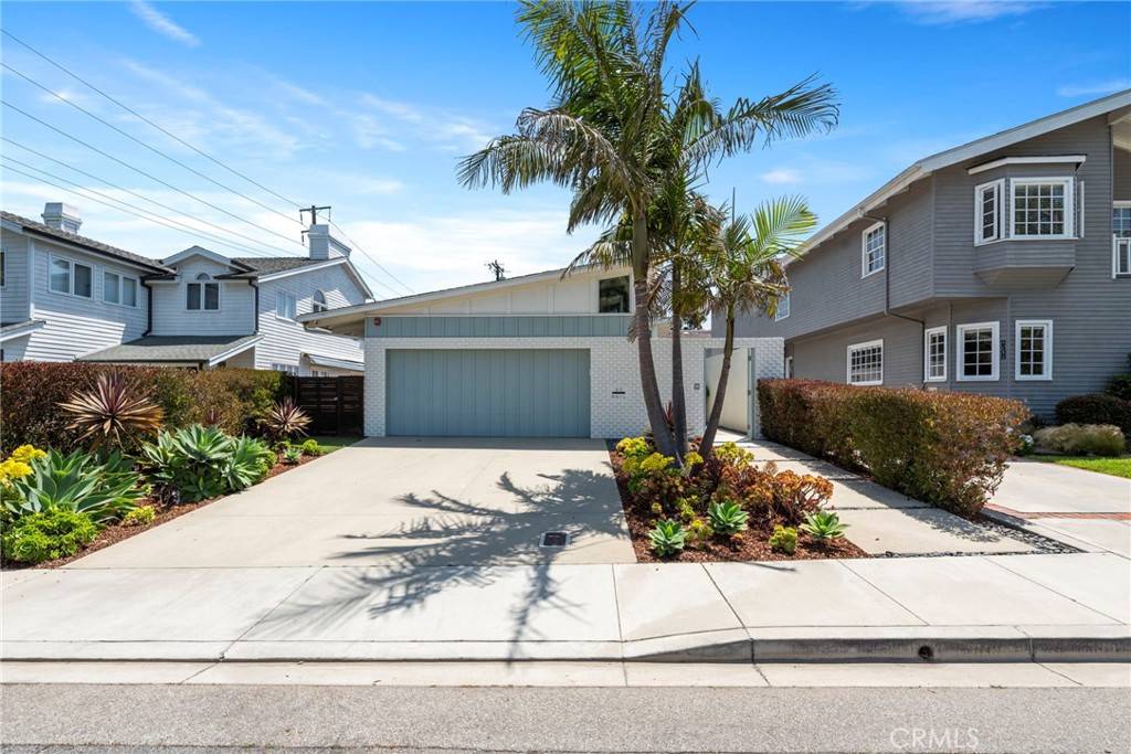 Manhattan Beach, CA 90266,2412 John ST