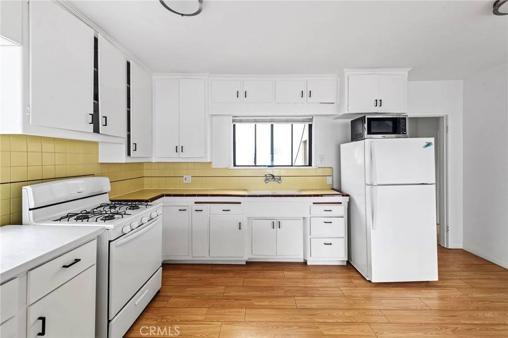 Hermosa Beach, CA 90254,1634 Bayview DR