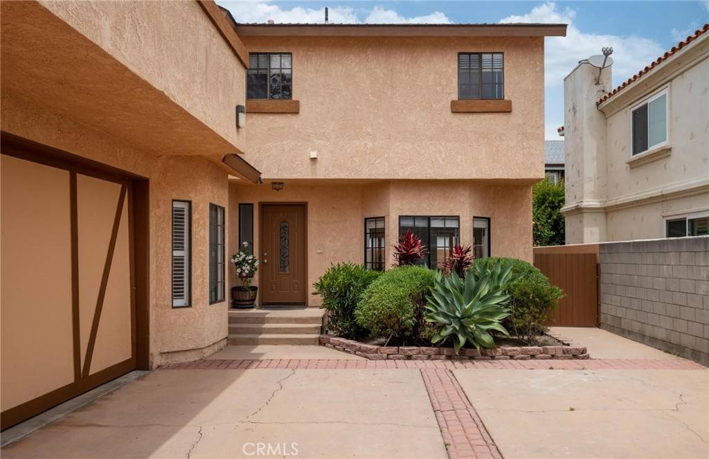 Redondo Beach, CA 90278,2221 Dufour AVE #B