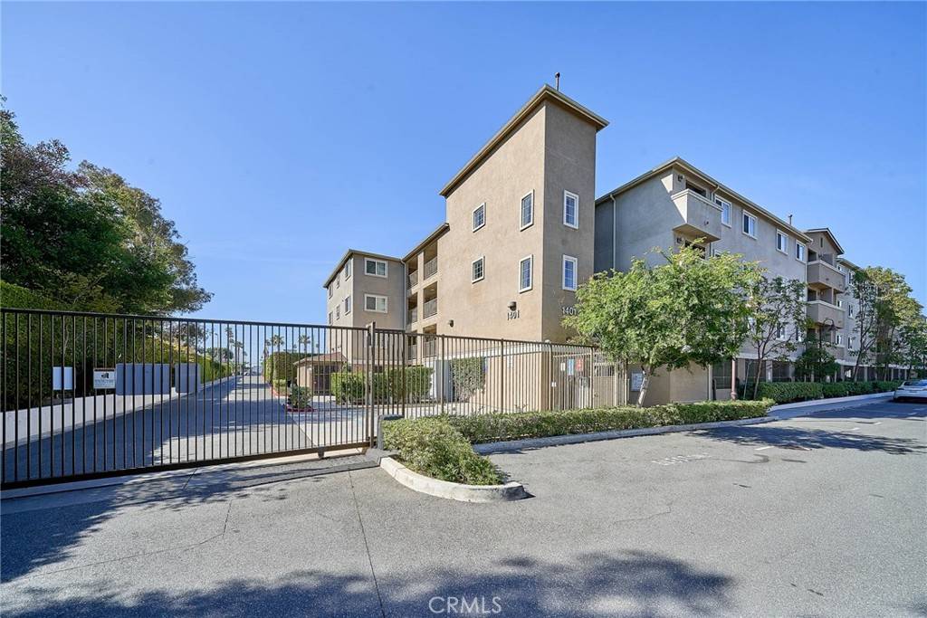 Harbor City, CA 90710,1401 Lomita BLVD #204