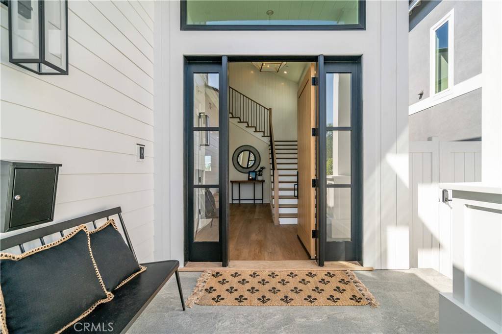Redondo Beach, CA 90277,614 N Paulina AVE