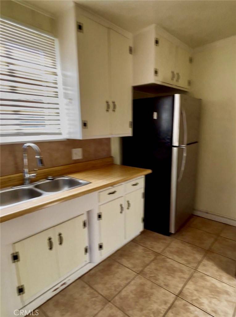 Hawthorne, CA 90250,3246 w 135th st