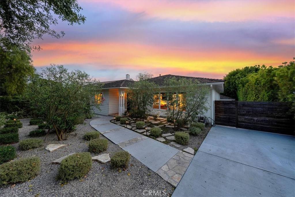 Palos Verdes Estates, CA 90274,2305 Via Rivera