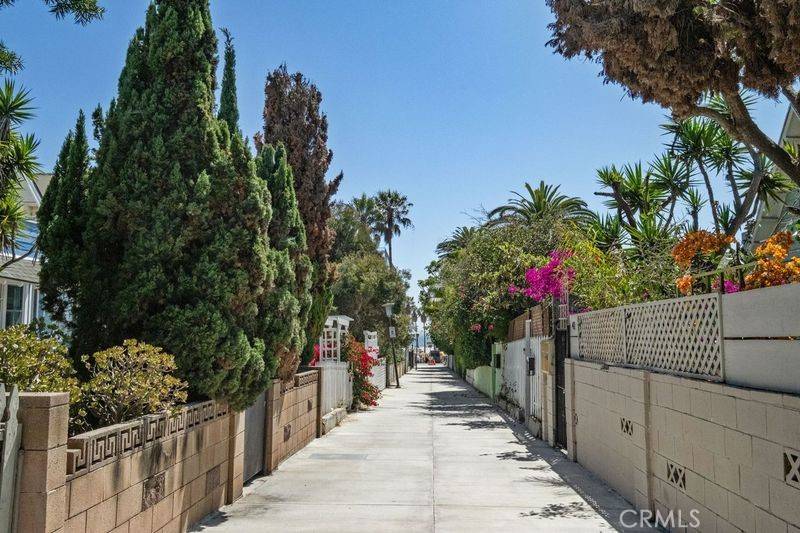 Venice, CA 90291,30 Dudley Ave #2