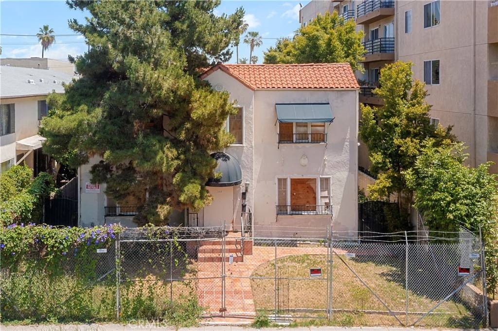 Los Angeles, CA 90048,350 N Hayworth AVE