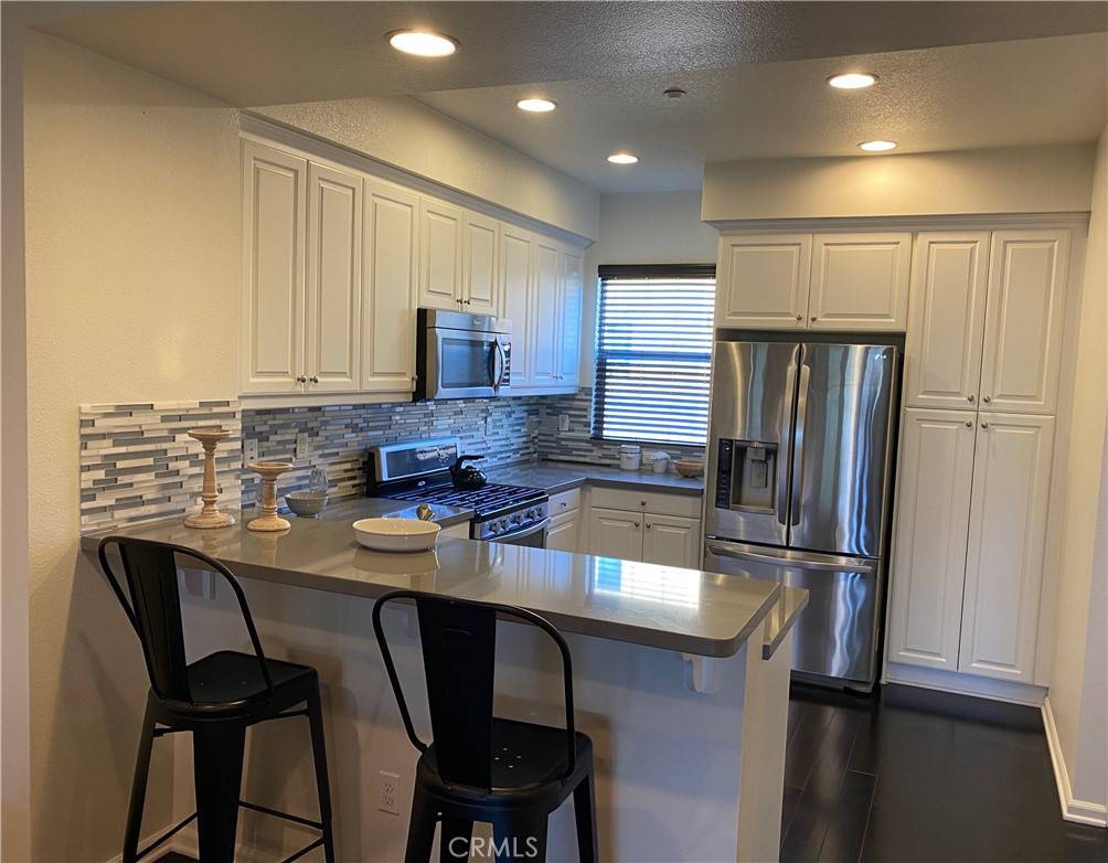 Hawthorne, CA 90250,5439 Strand #103