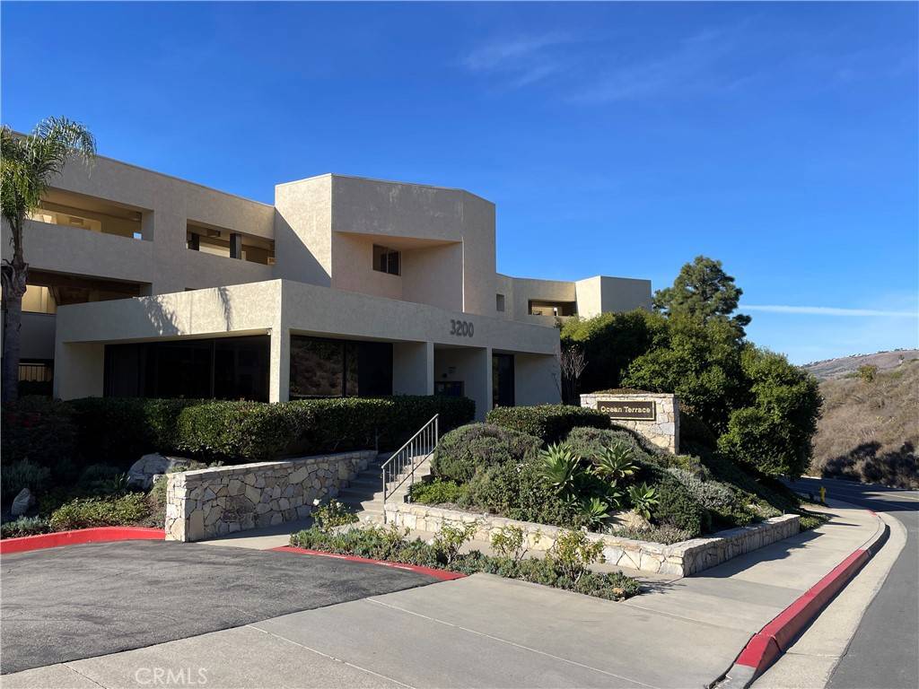 3200 La Rotonda DR #308 Rancho Palos Verdes, CA 90275