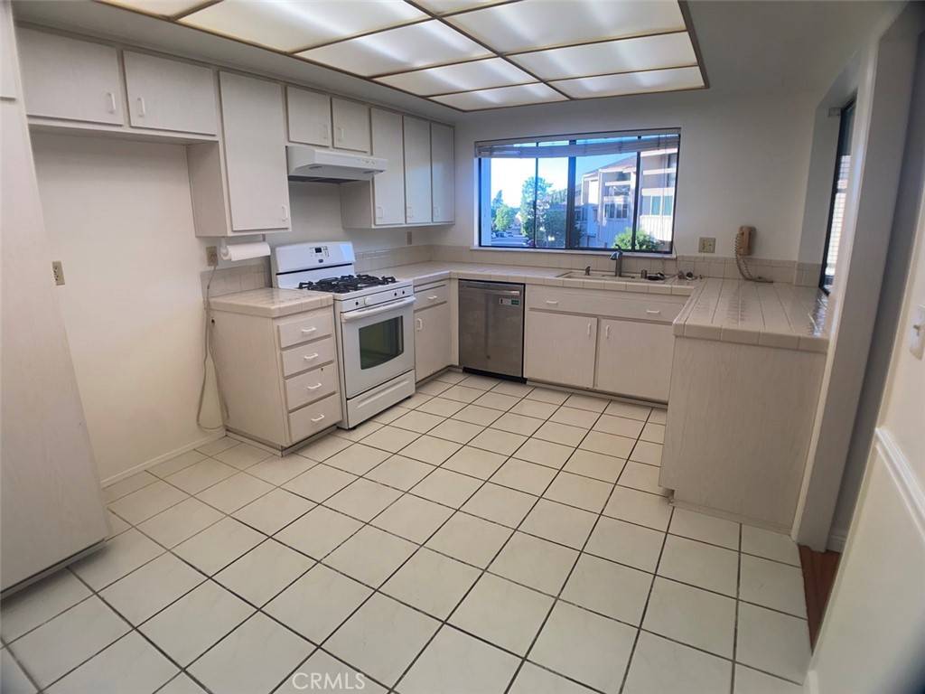 Rancho Palos Verdes, CA 90275,28223 Ridgepoint CT