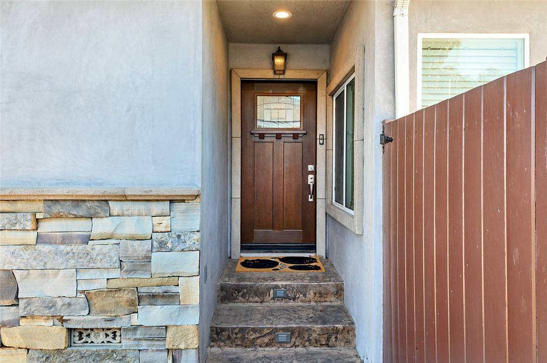 Lawndale, CA 90260,4722 W 166 ST