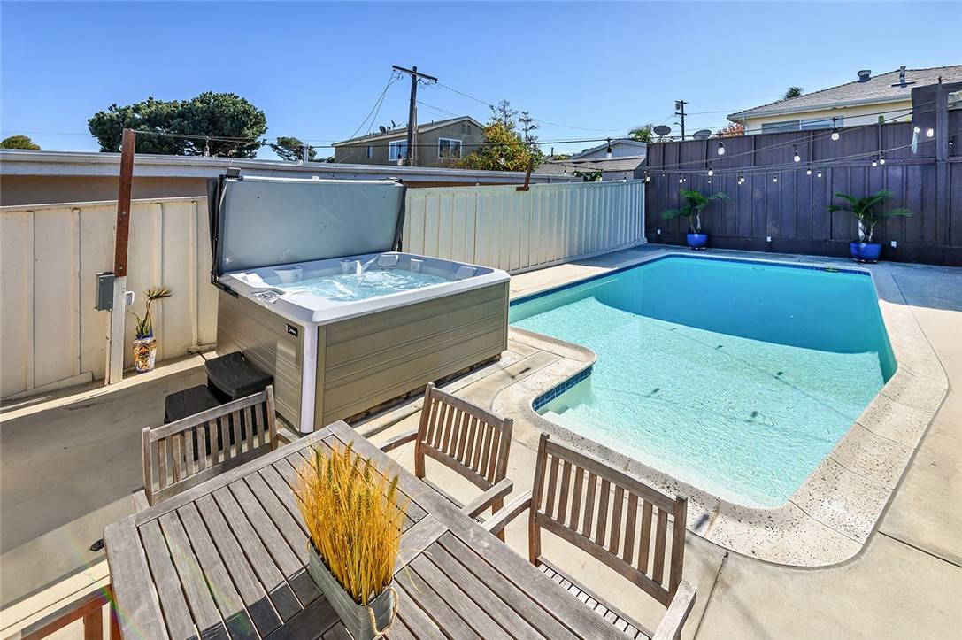 Lawndale, CA 90260,4722 W 166 ST
