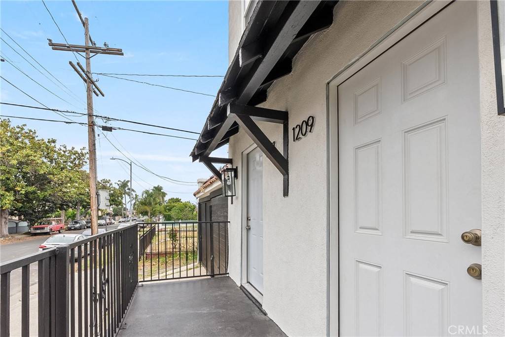 Los Angeles, CA 90037,1209 W 40th PL