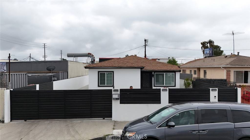 Hawthorne, CA 90250,4820 W 142nd ST