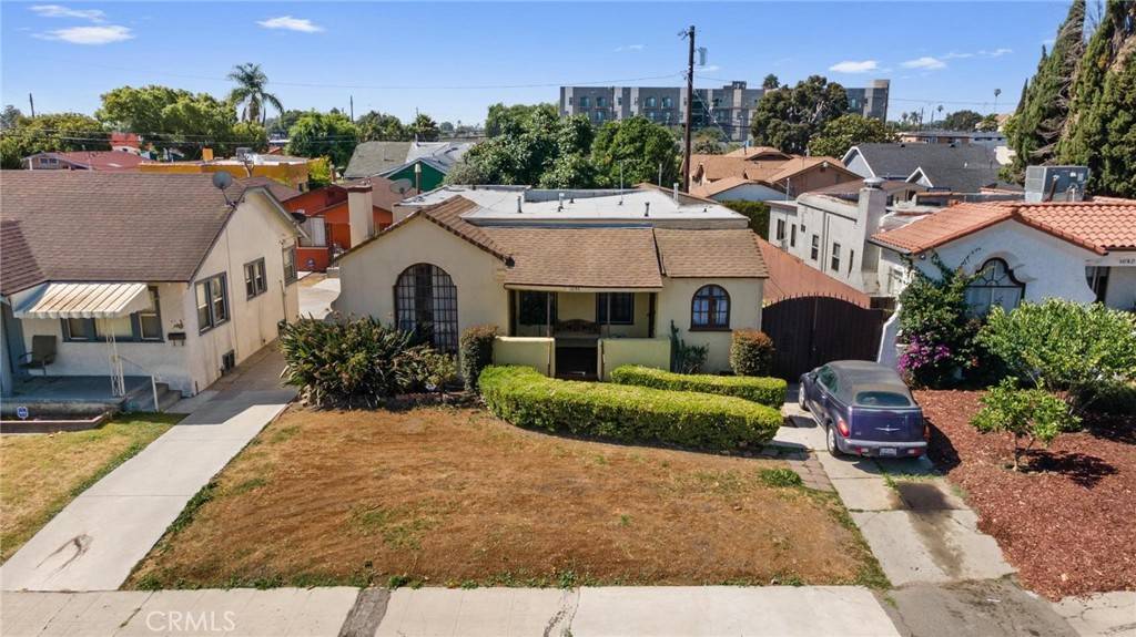 Los Angeles, CA 90047,1636 W 70th ST