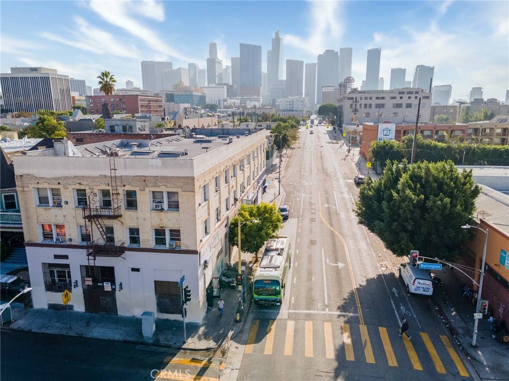 Los Angeles, CA 90057,694 S Burlington AVE