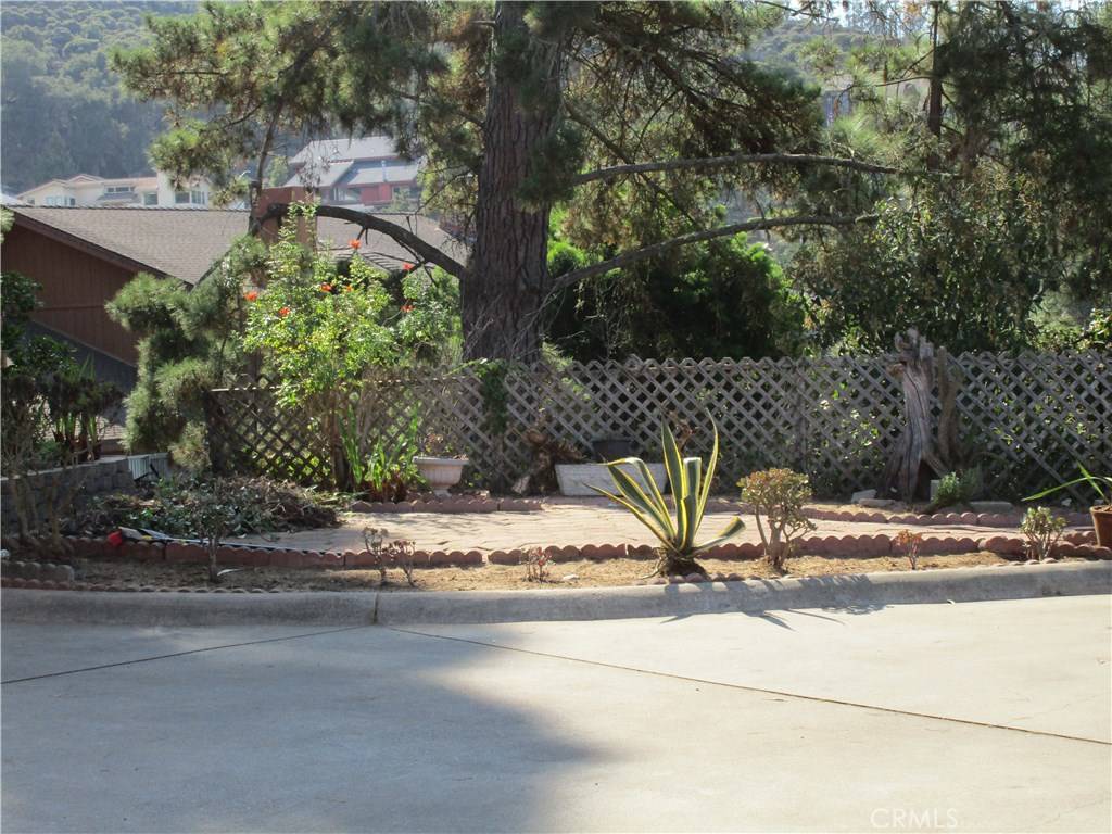 Los Osos, CA 93402,233 Travis DR