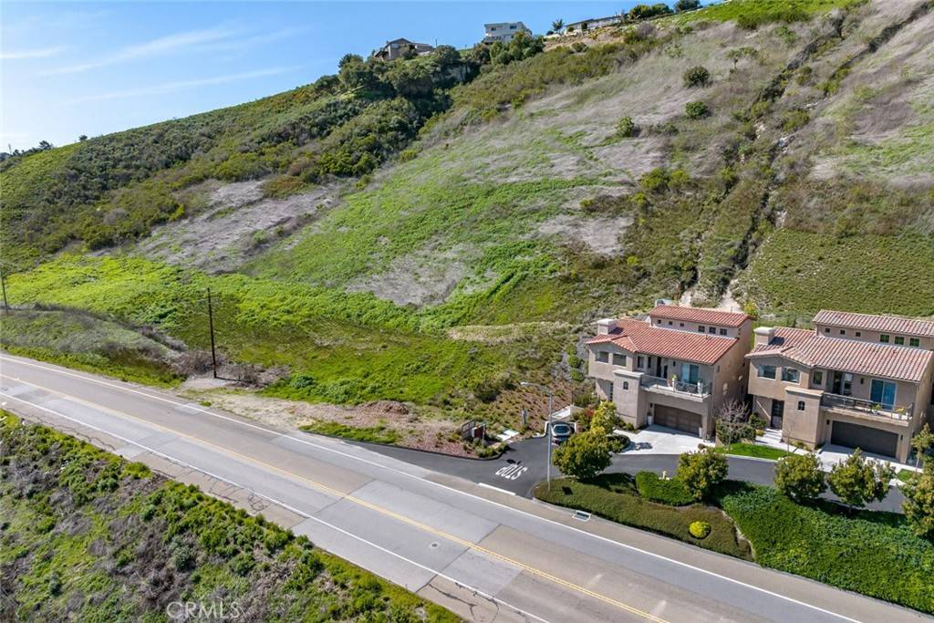 Pismo Beach, CA 93449,991 Canyon LN