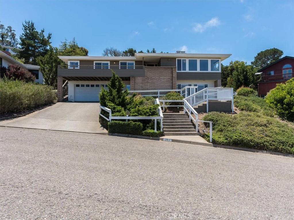 Los Osos, CA 93402,381 Travis DR